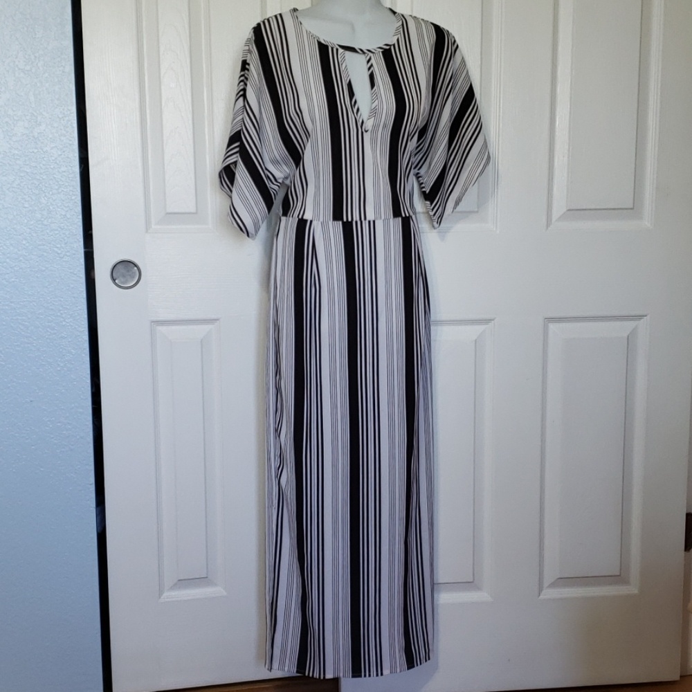 Womens long dress size Medium new with tags